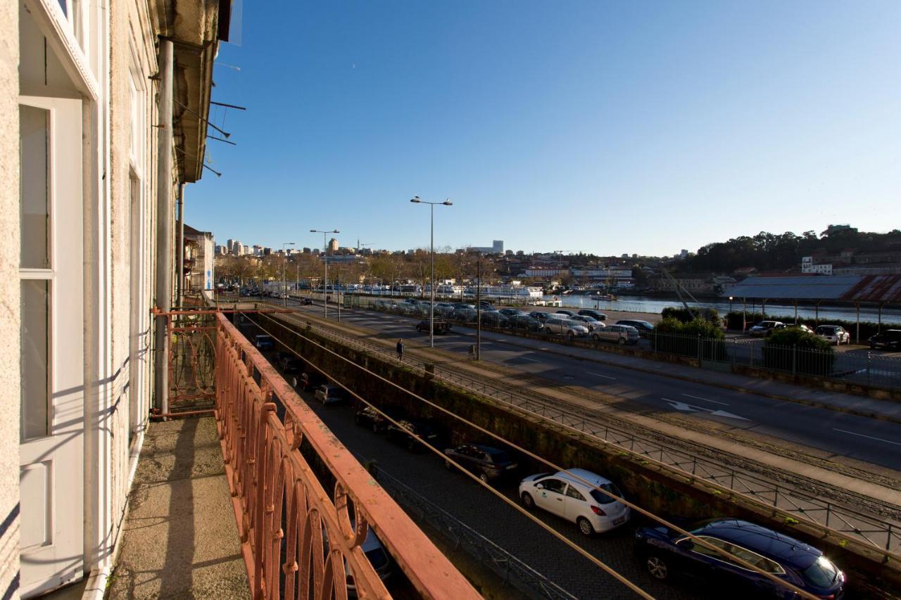 Aposentus - Riverside Miragaia Apartment Porto Exterior photo